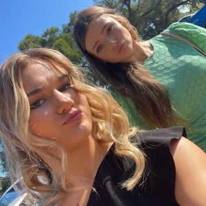 Meet your Posher, Lainie